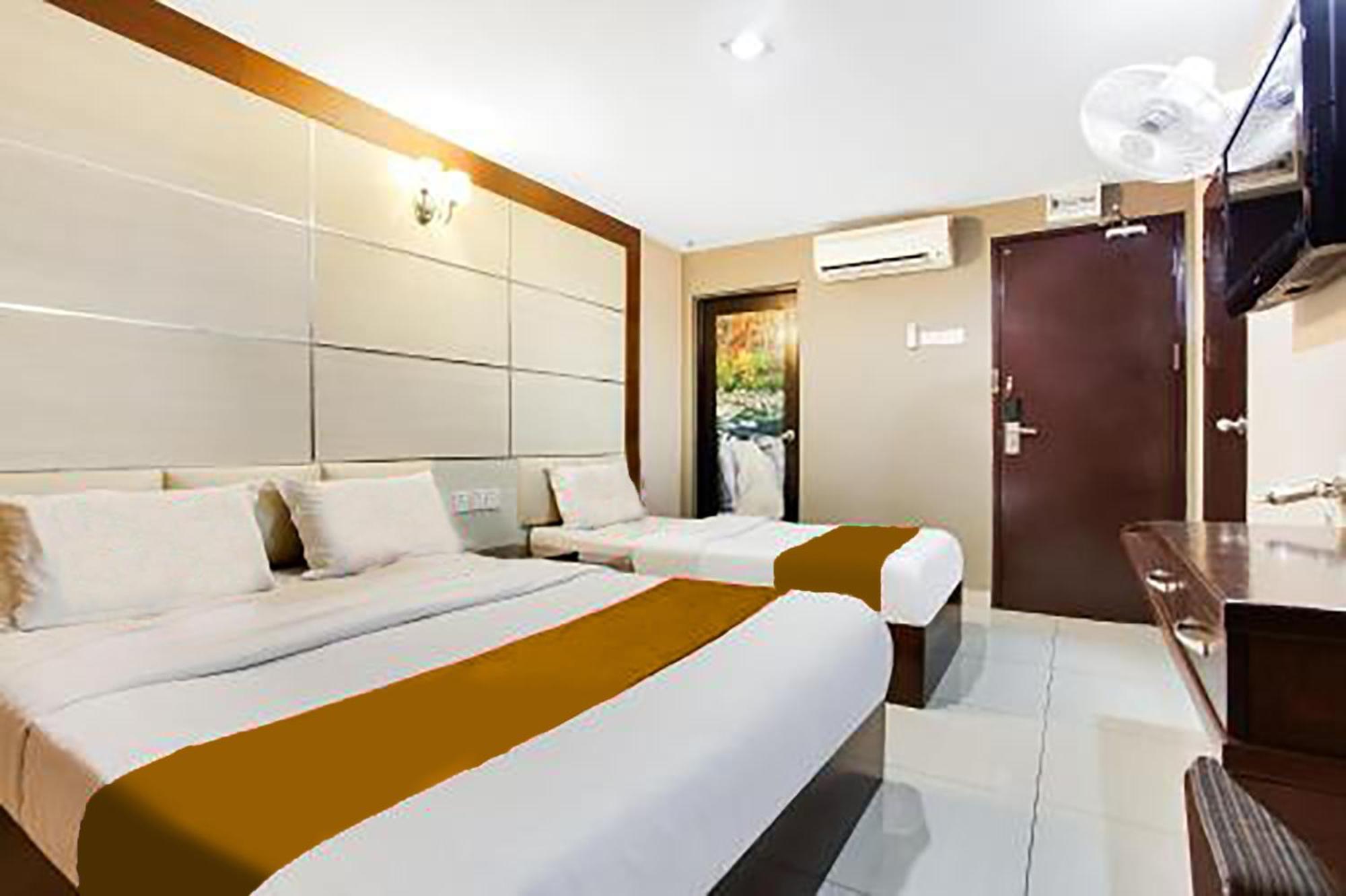 Sejati Hotel Sitiawan Extérieur photo